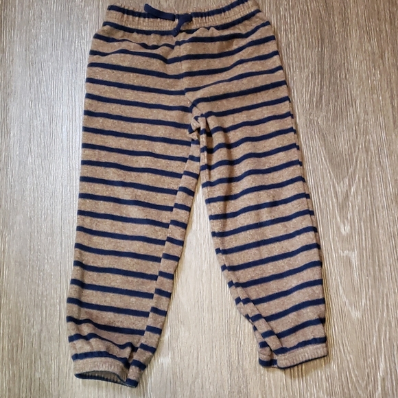 Velour Hoodie Outfit - Picture 3 of 3